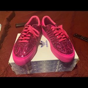 SambaRose Adidas Hot pink and glitter … like New